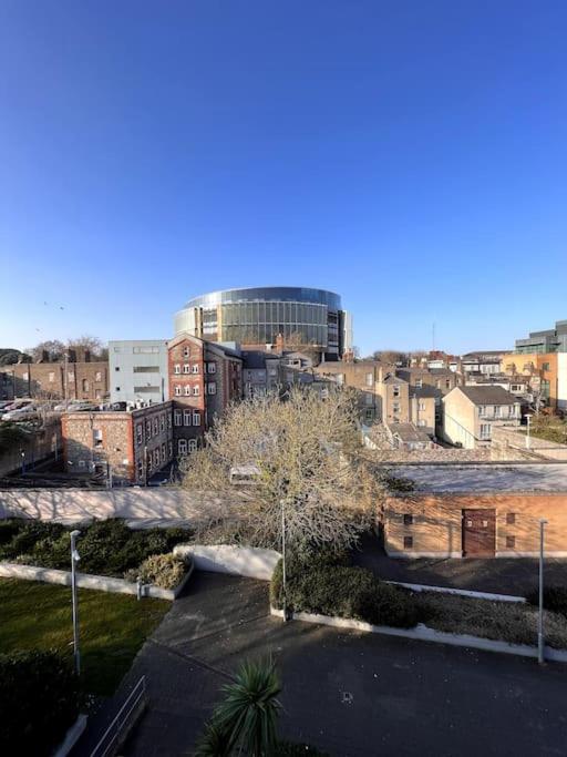 Apartment Modern 10min From Center With Parking *