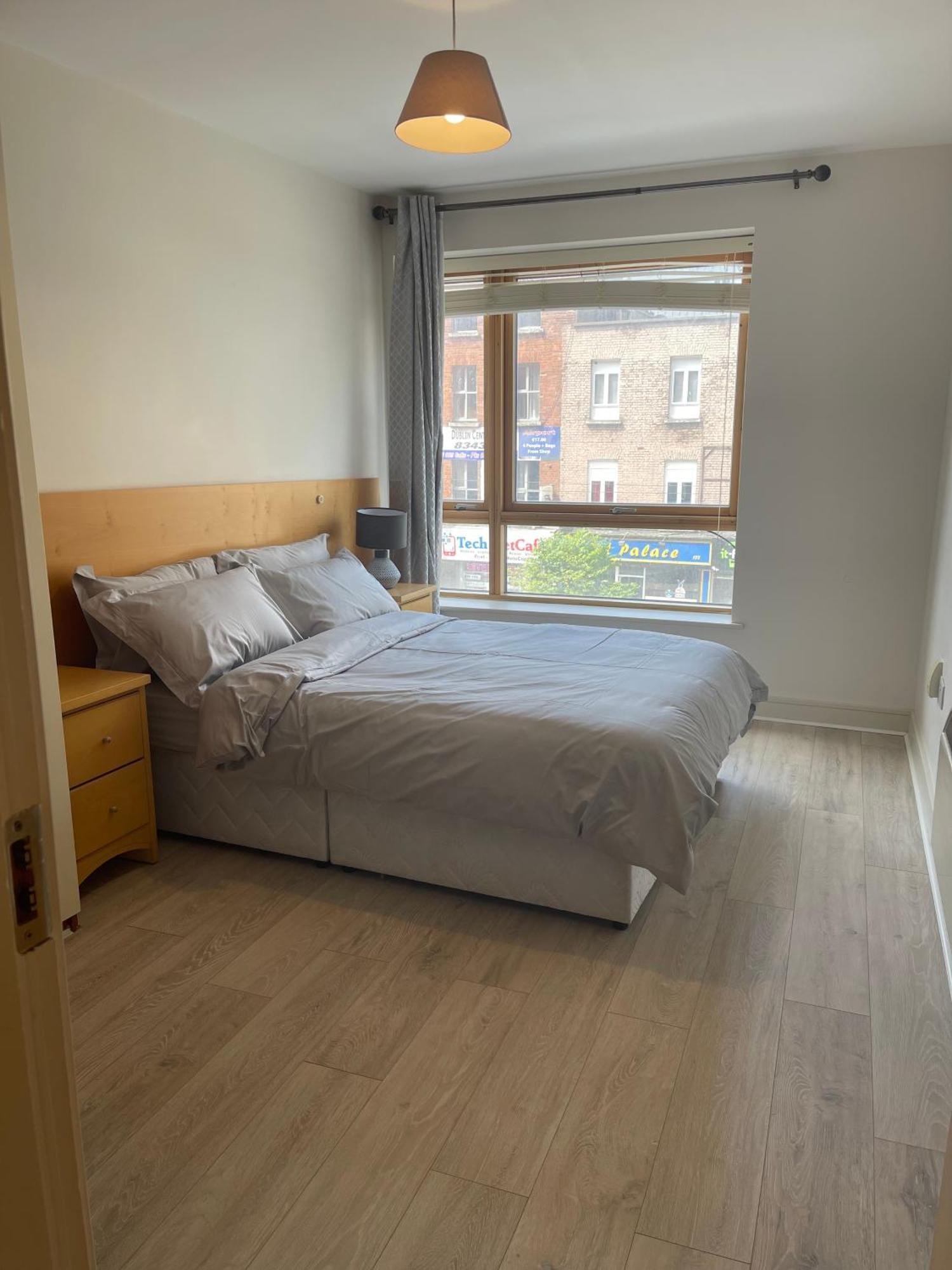 Greeg Court Apartment *