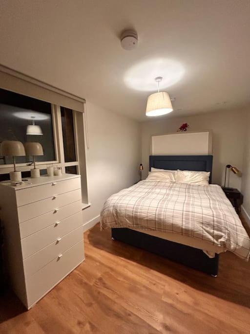 Lovely 2 Bedroom 8