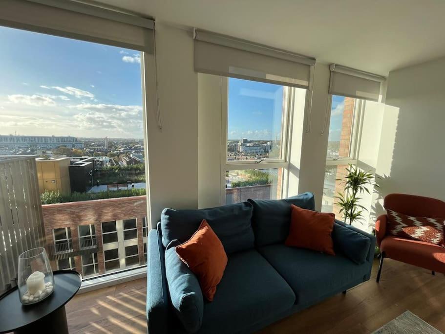 Lovely 2 Bedroom 8