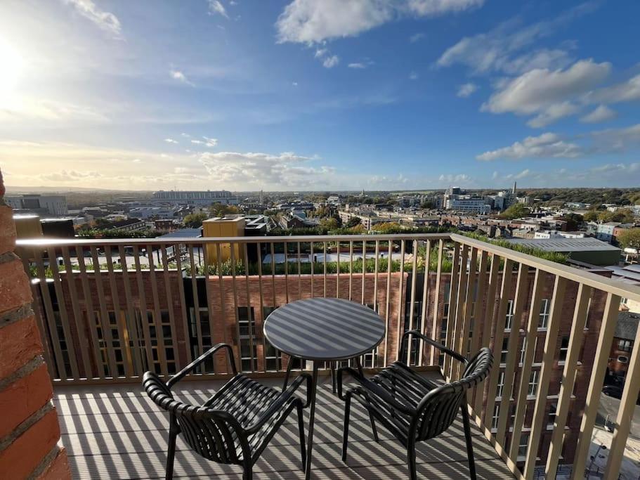 Lovely 2 Bedroom 8