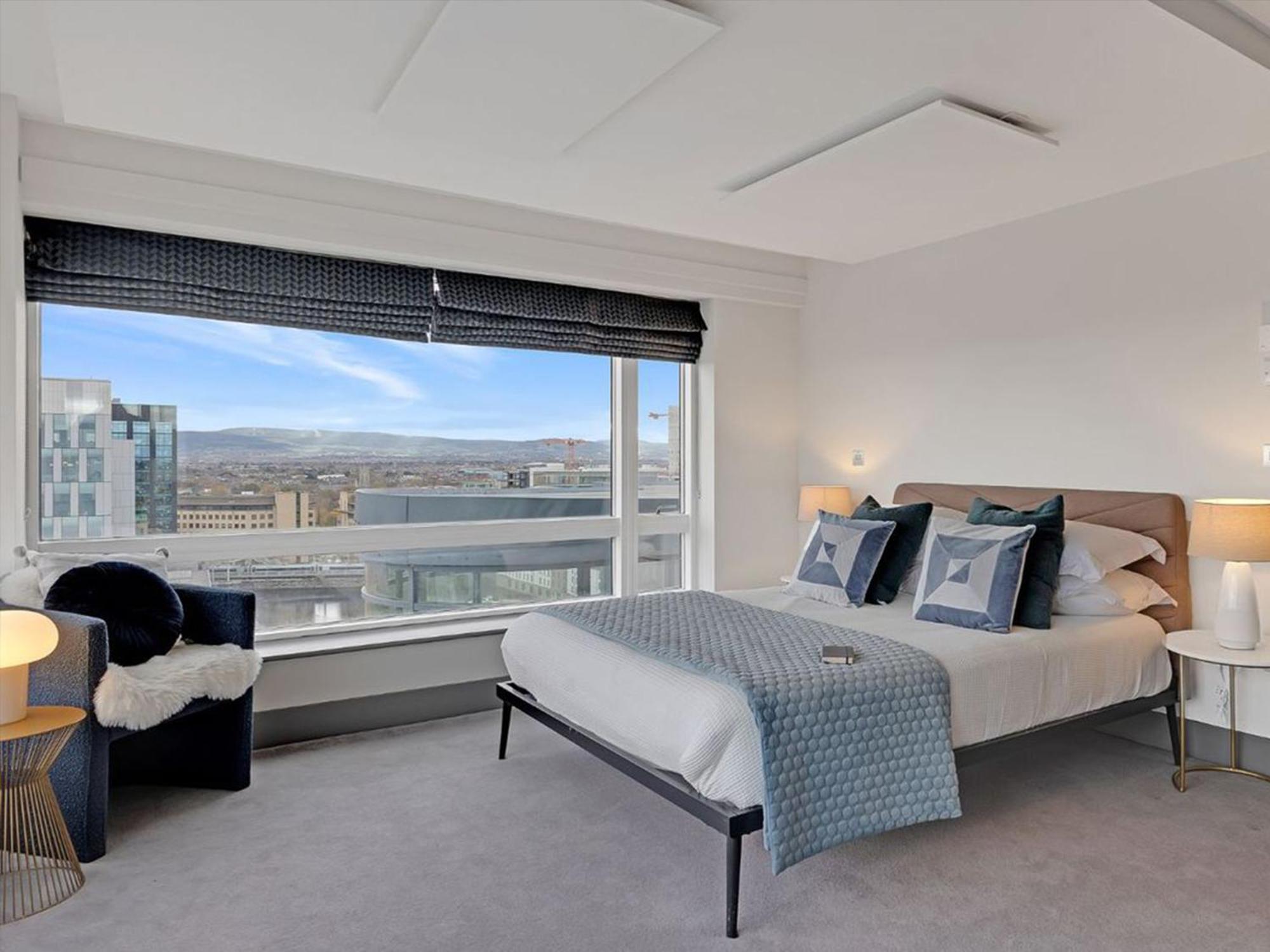 Apartment Millennium Tower Penthouse