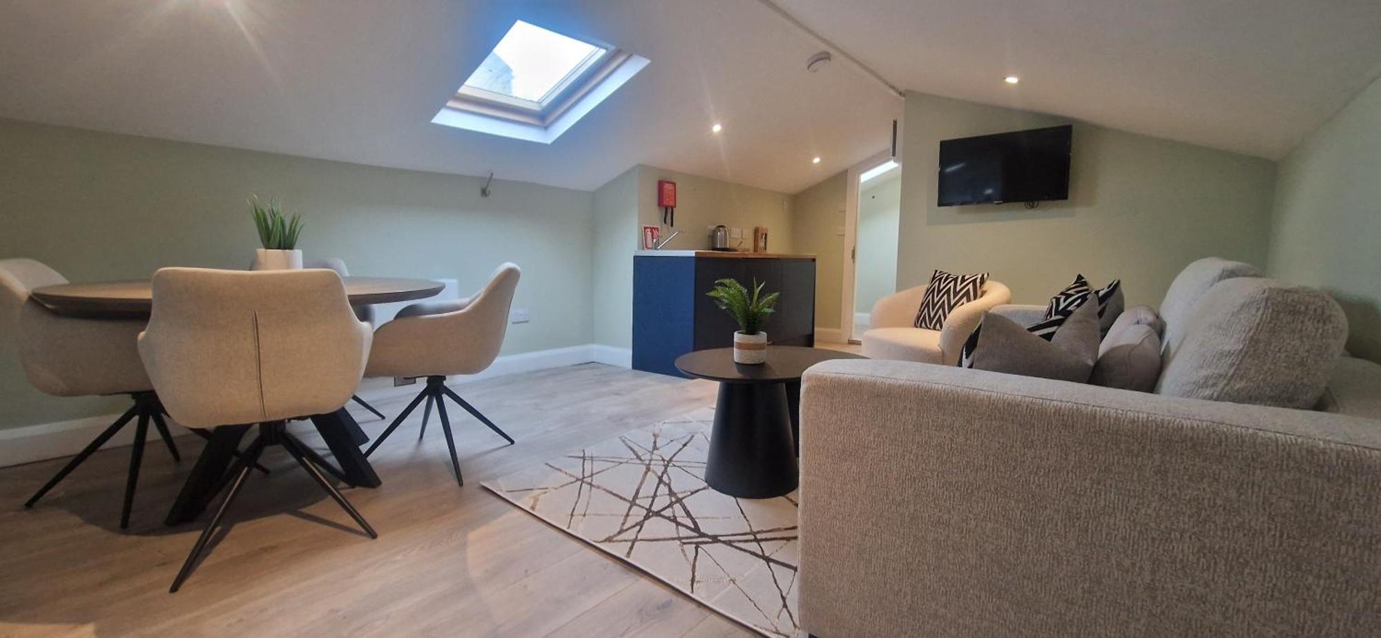 Upgraded Loft Style Duplex At Rathmines Village Dublin