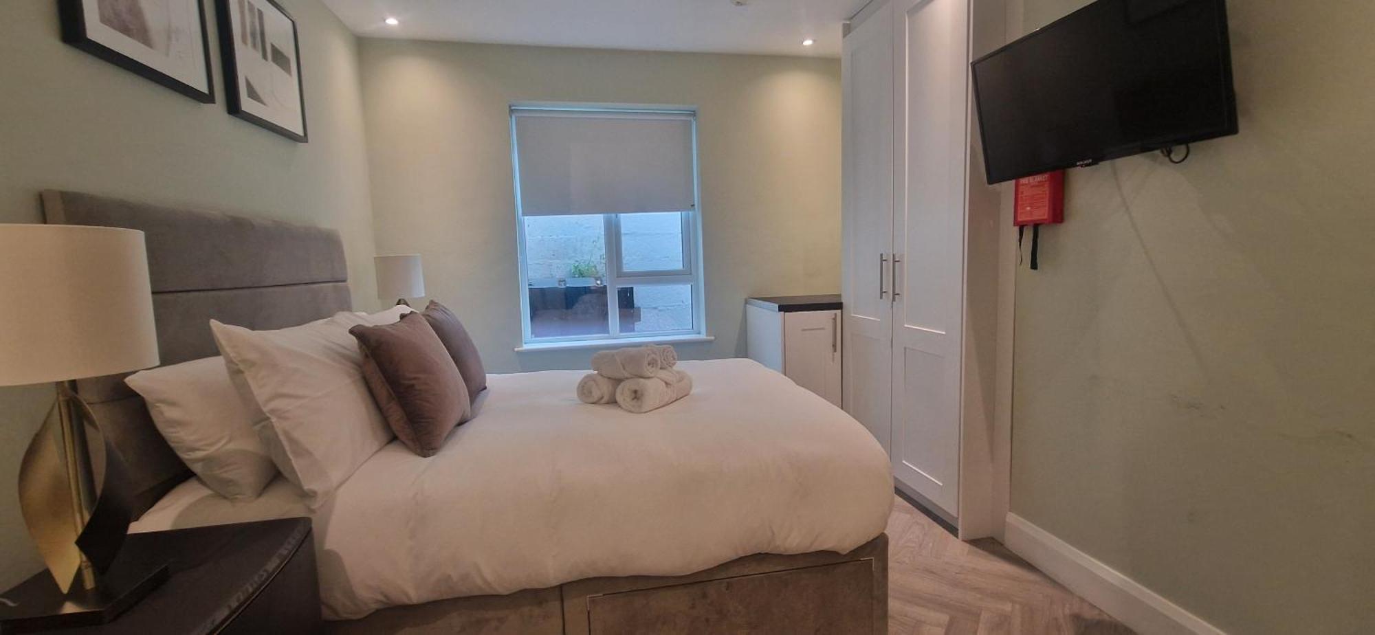 Apartment Upgraded Loft Style Duplex At Rathmines Village Dublin