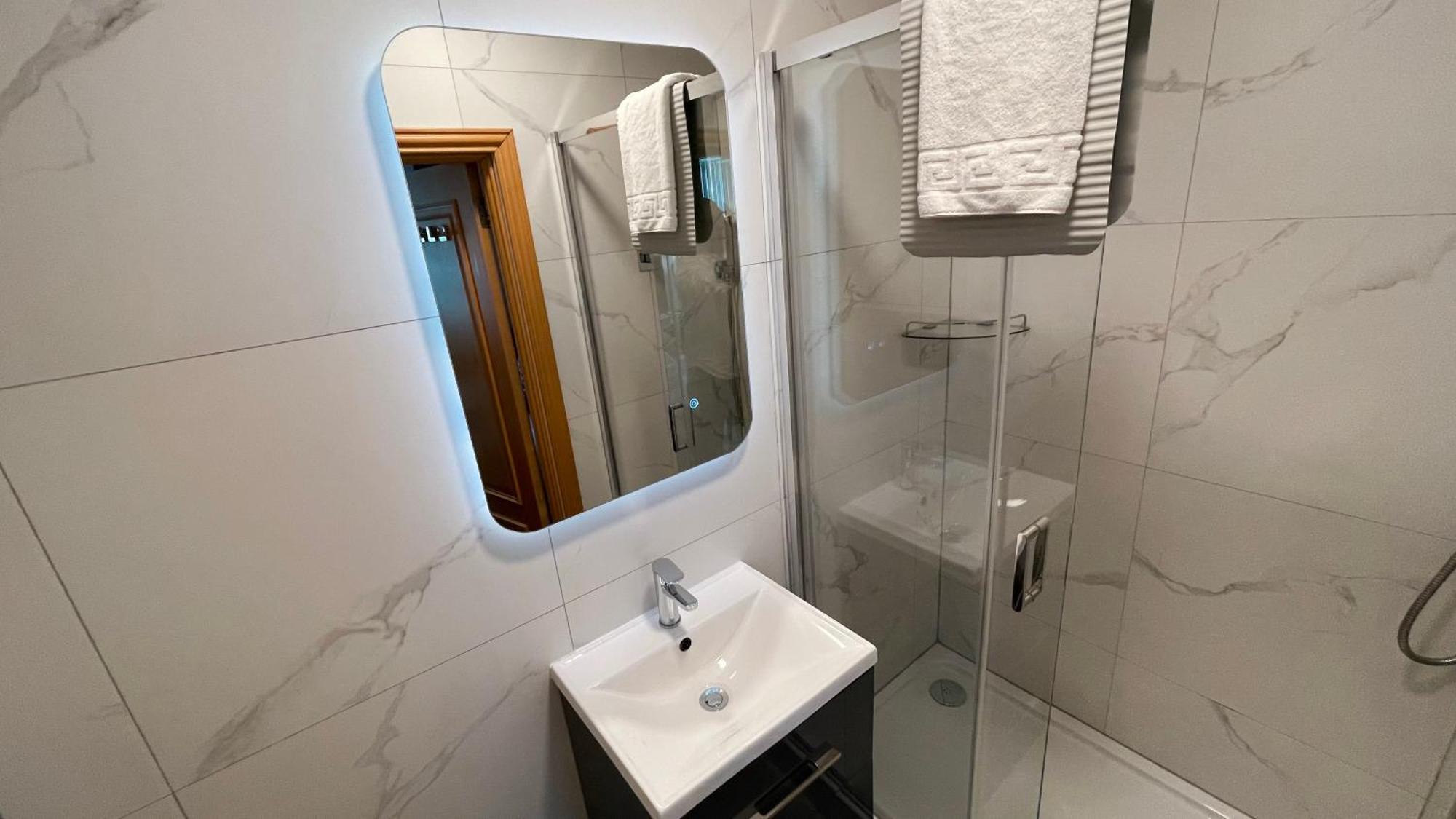 Aparthotel Broc House 4*