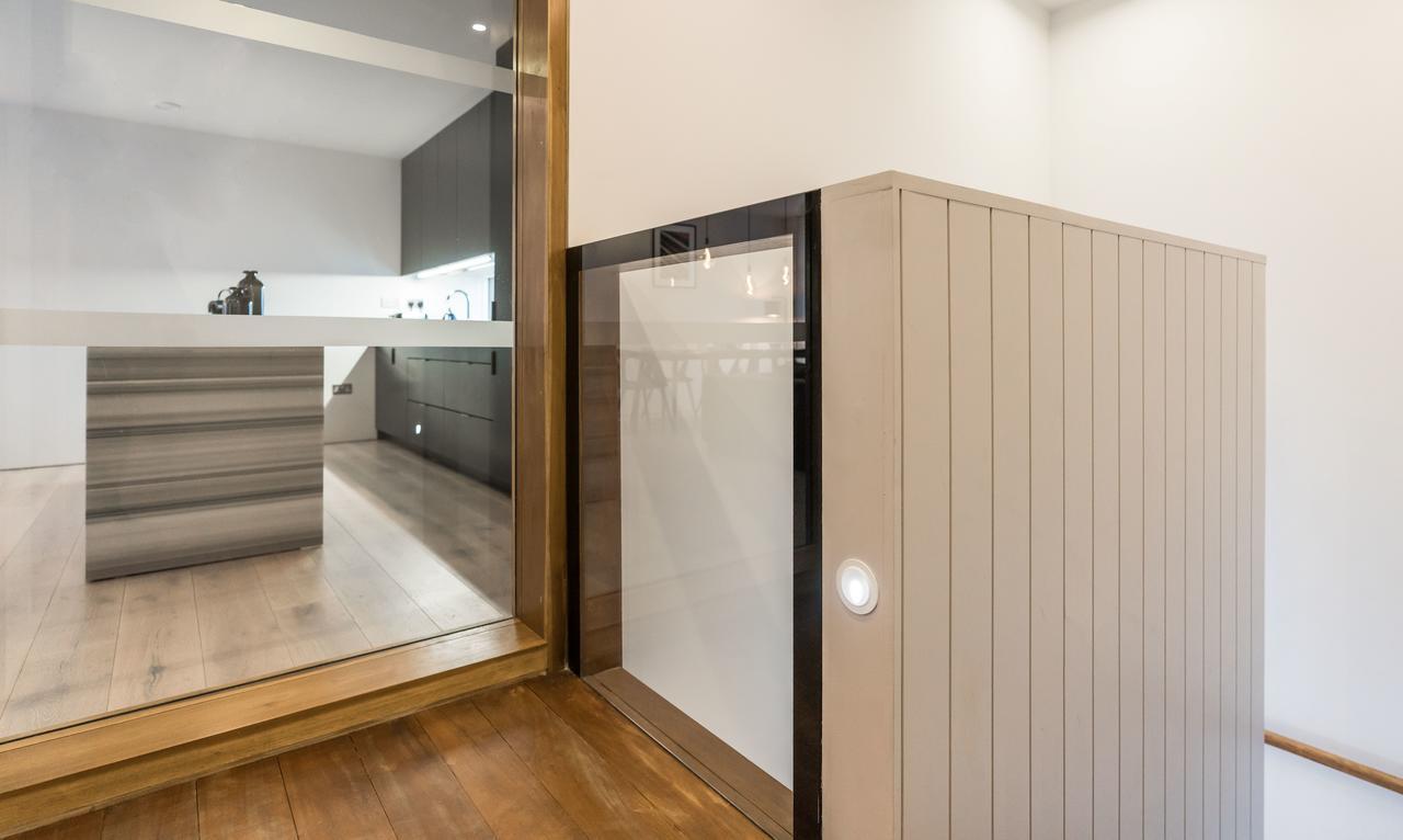 The Daniel Day Lewis - Hiphipstay Apartment Dublin