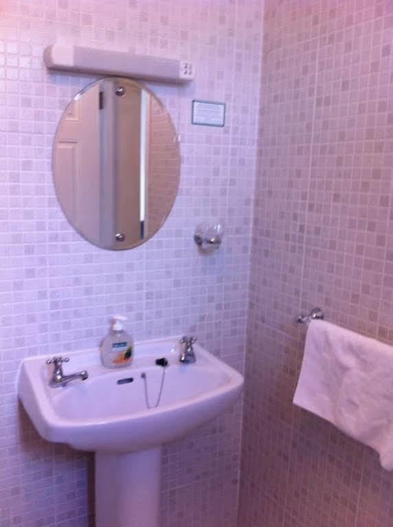 Guest house Ashling House Serviced