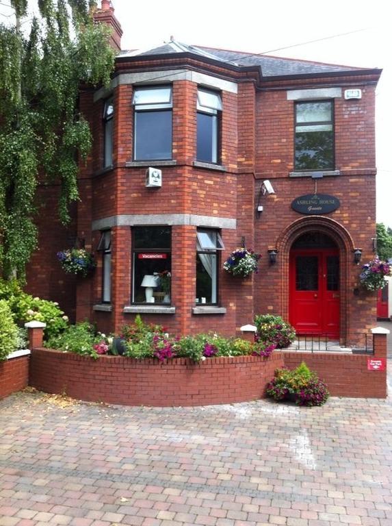 Guest house Ashling House Serviced