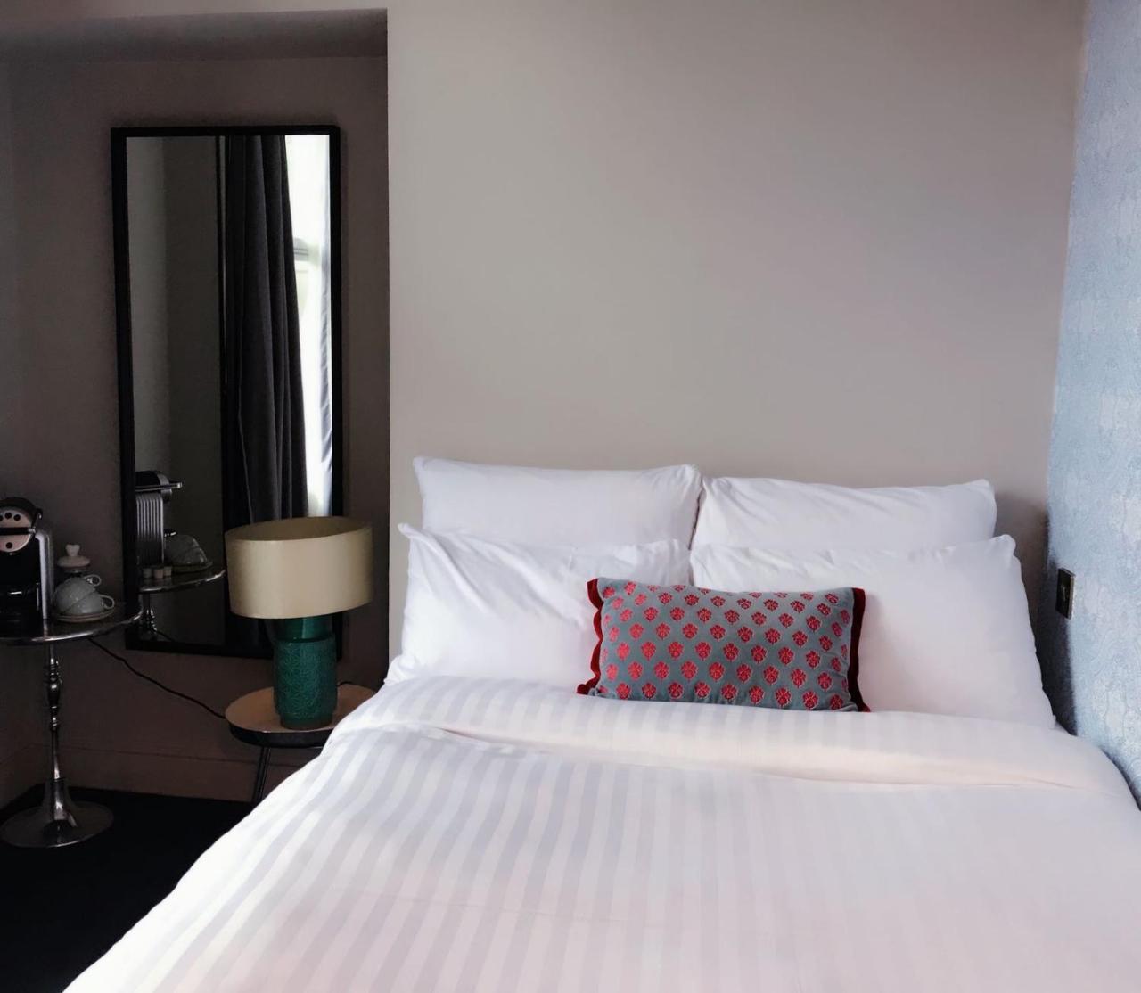 House Bedrooms 2*