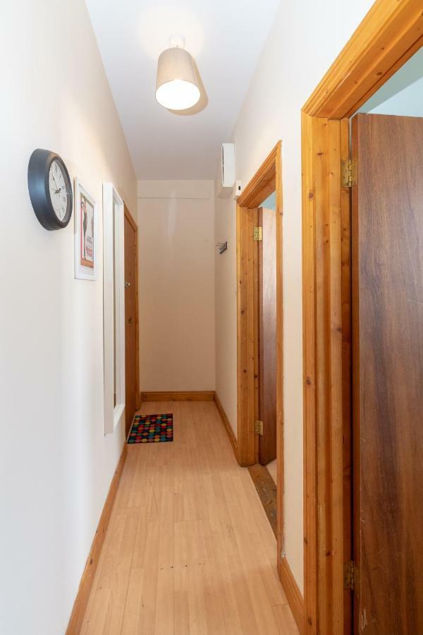 The Red Parrot Townhouse Apartment *