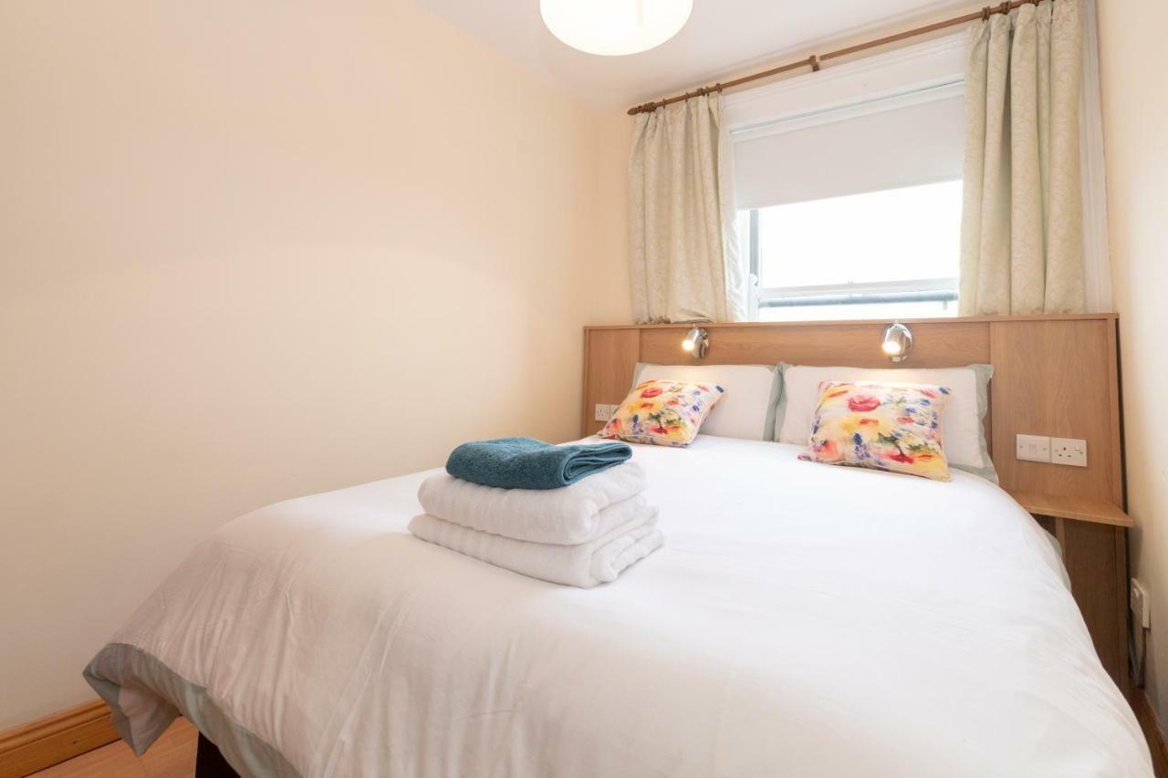 Apartment The Red Parrot Townhouse *