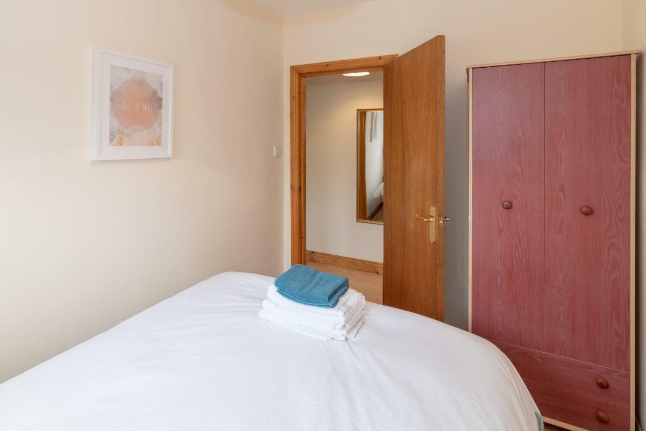 Apartment The Red Parrot Townhouse *