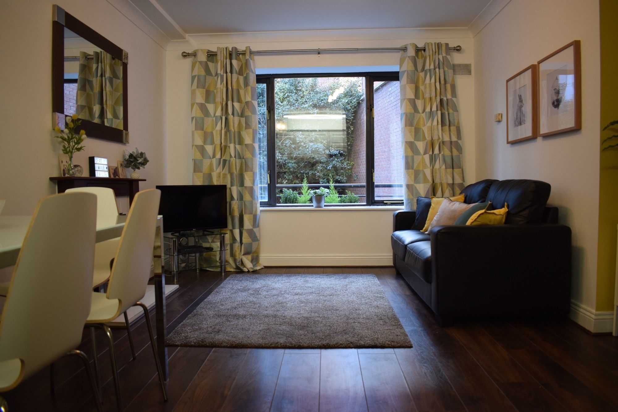 1 Bedroom In *