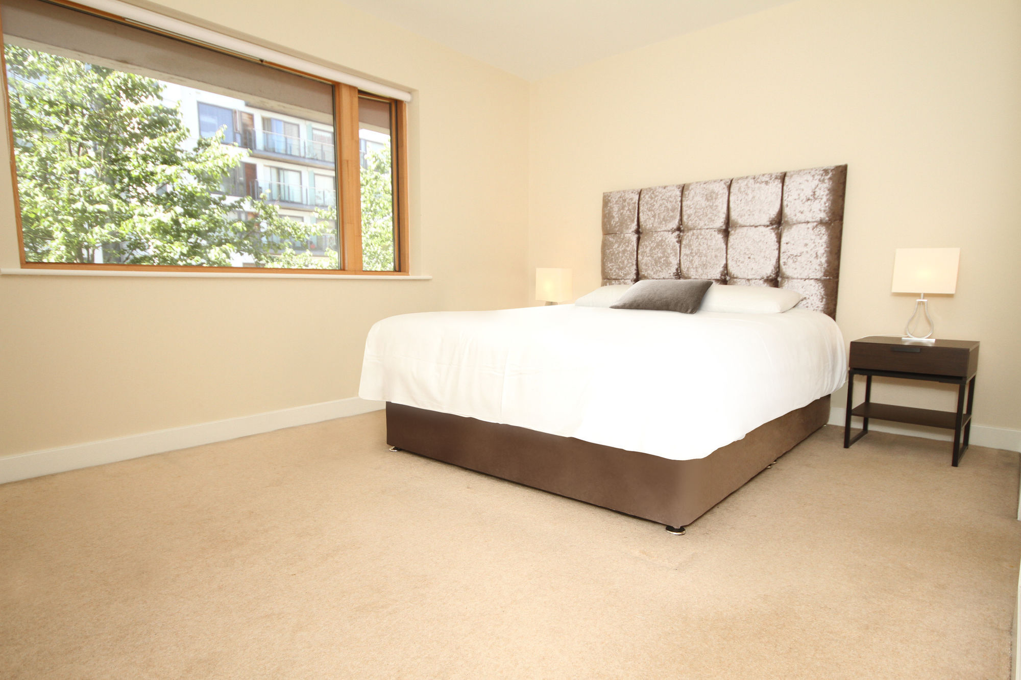 Grand Canal Quay - 3 Bedroom Apartment *