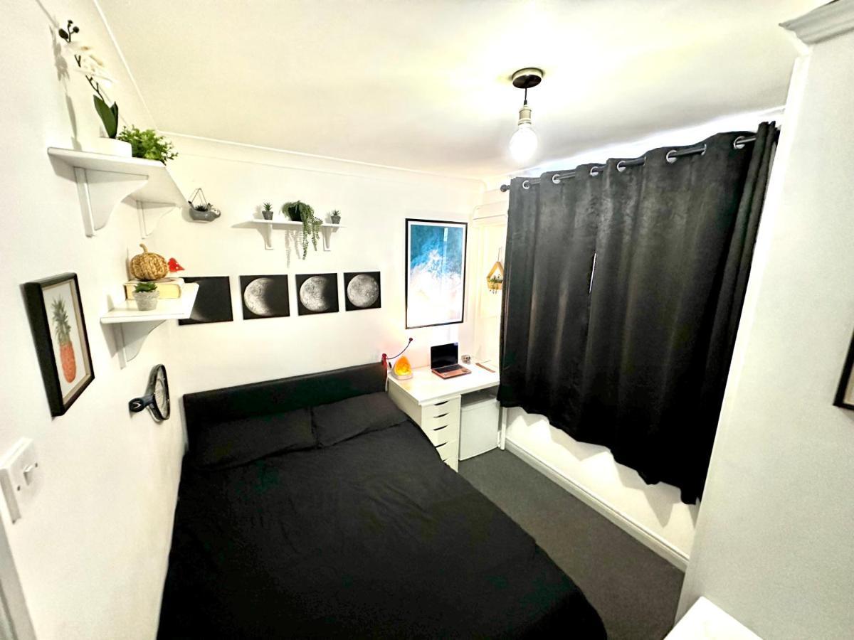 Custom House, 1 Room, 1 Dublin