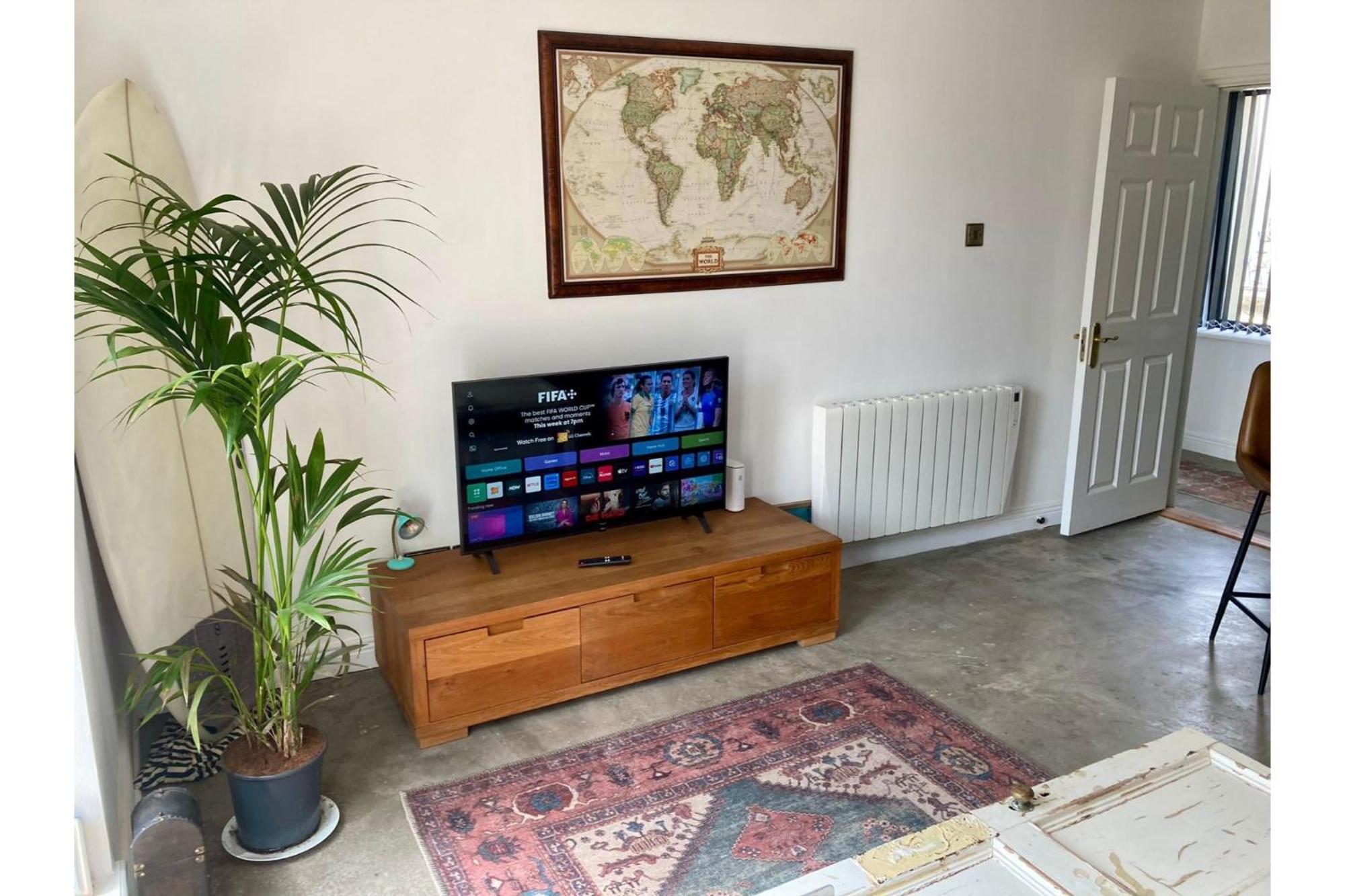 2 Bed City Centre Penthouse With Cathedral Views *