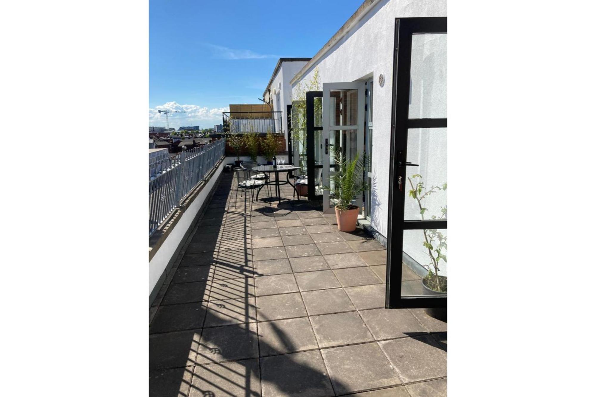 Apartment 2 Bed City Centre Penthouse With Cathedral Views Dublin