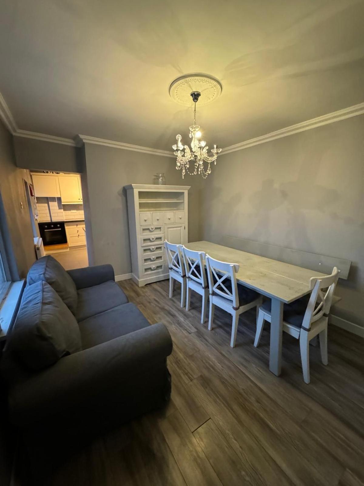 Extraordinary Double Near Croke Park - 3 * Dublin