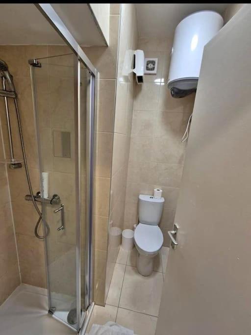 Apartment Entire In