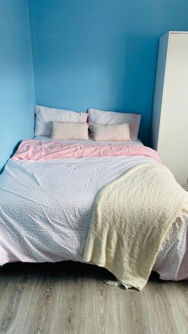 Apartment Entire In *