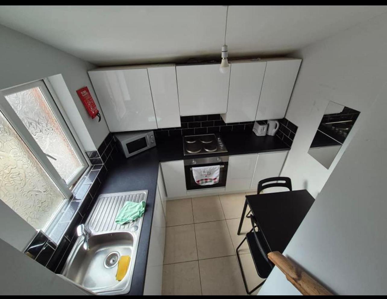 Entire In Apartment *