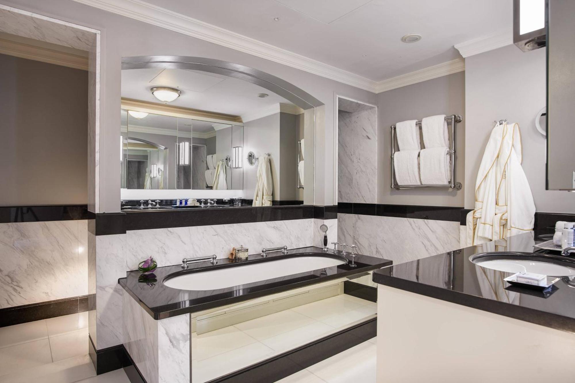 The Shelbourne, Autograph Collection Hotel 5*