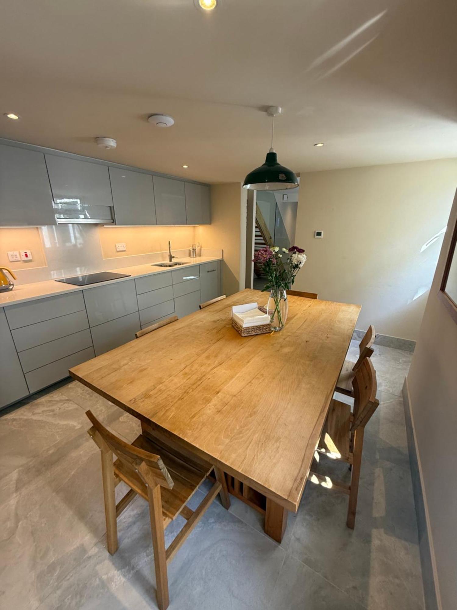 Apartment Dun Laoghaire Coastal Retreat & Hidden Getaway *