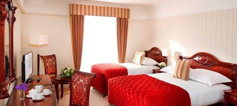 Hotel Red Cow Moran Dublin