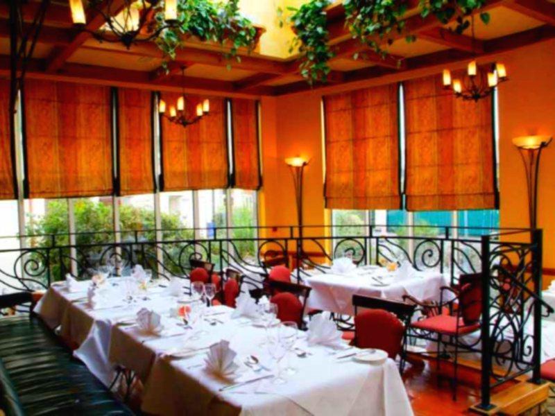 Hotel Red Cow Moran 4*