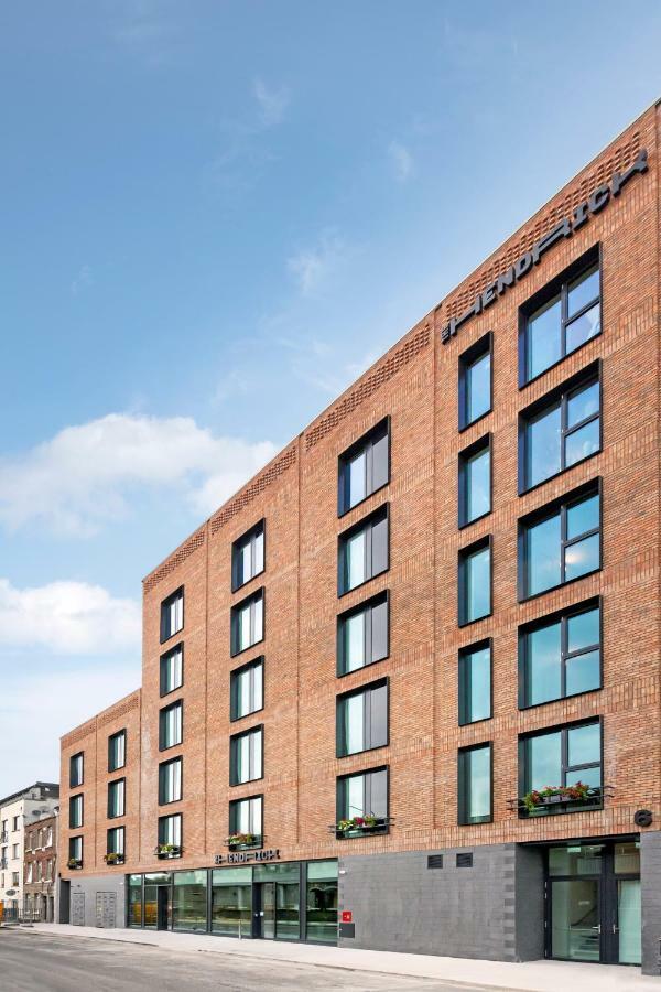 The Hendrick Smithfield 4*